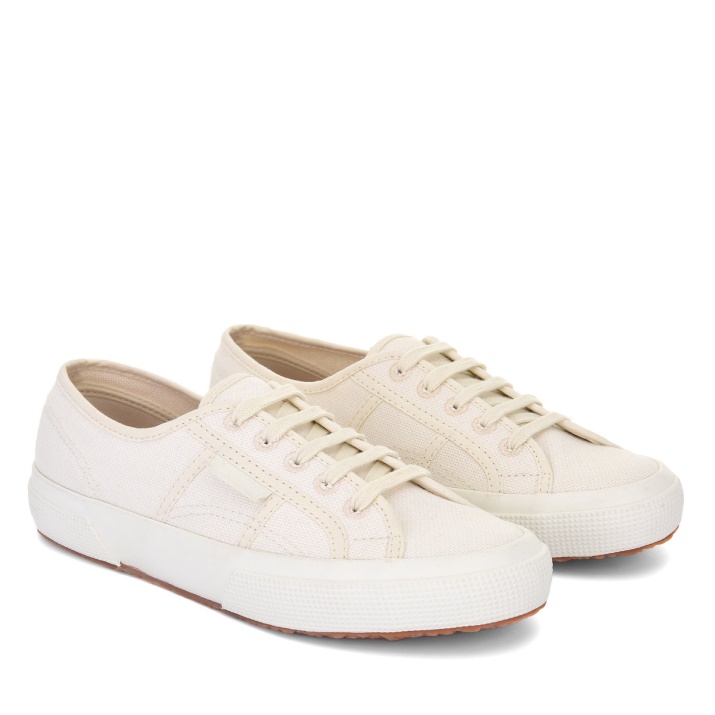 Superga 2750 Lona Organica Tinte Natural Malas Hierbas