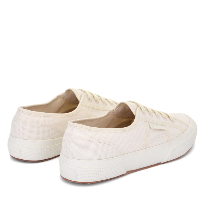 Superga 2750 Lona Organica Tinte Natural Malas Hierbas